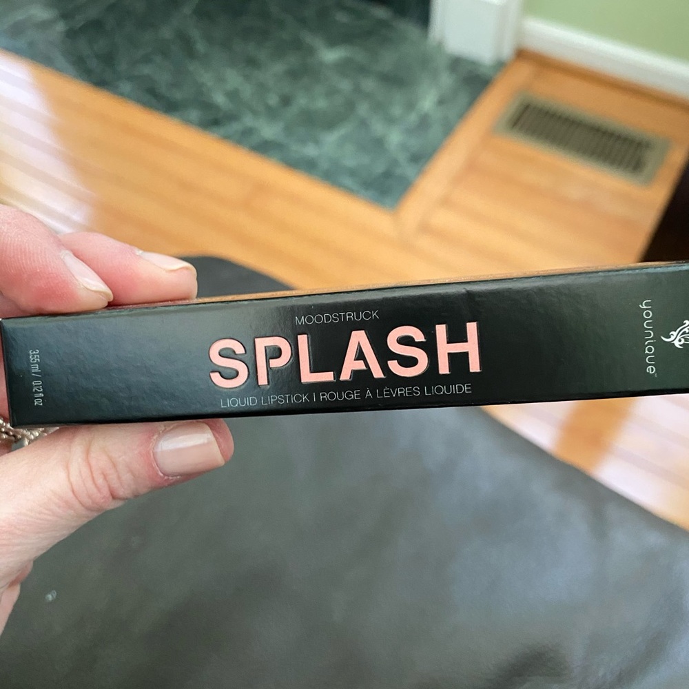 Younique Splash liquid lipstick in sparkling